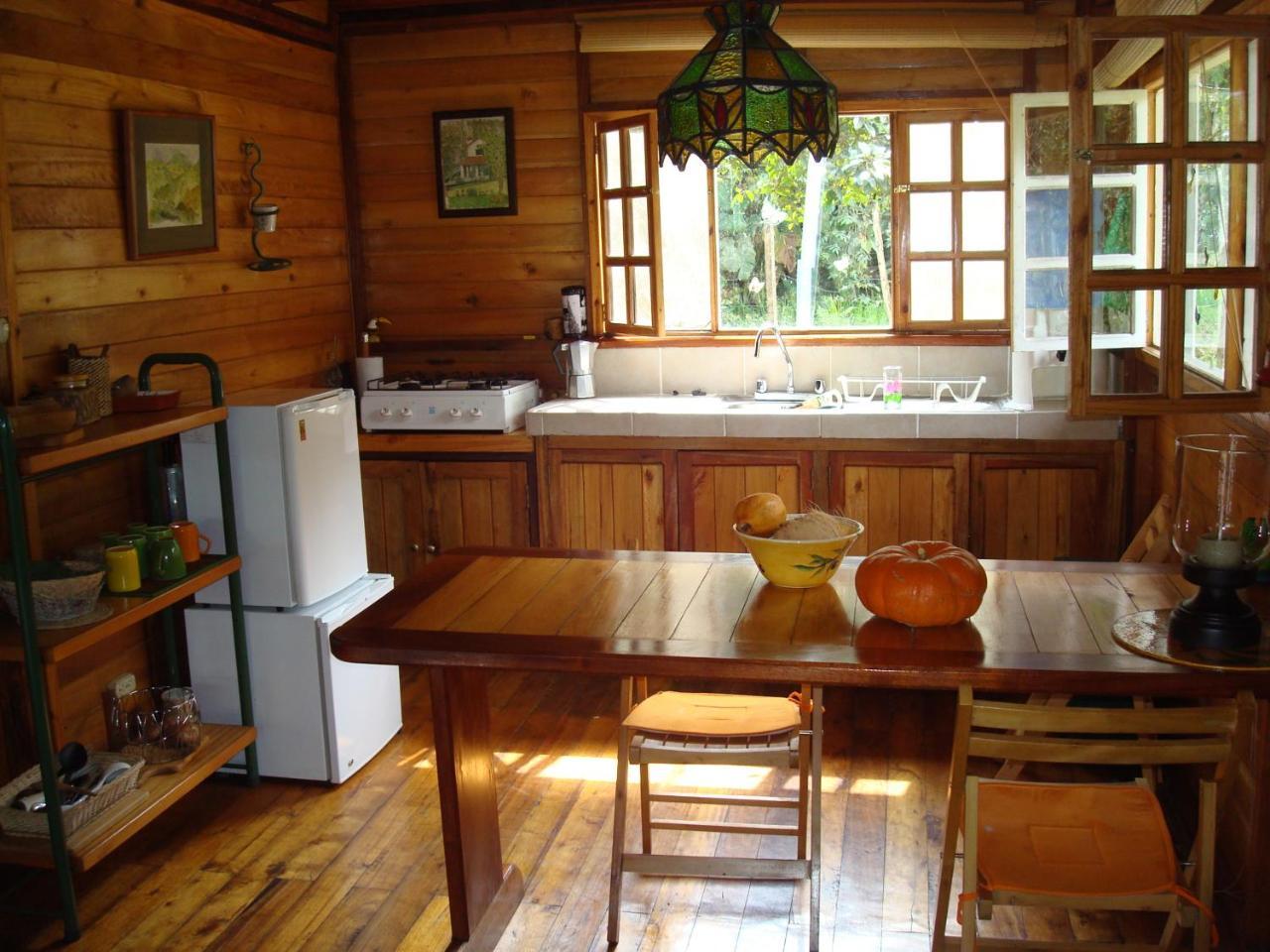 Mindo Eco Chalet Con Rio Y Cascada Екстериор снимка
